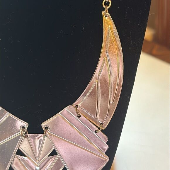 Women’s Vibrant Metal Multicolor Silver tone bib collar statement necklace - Picture 7 of 8